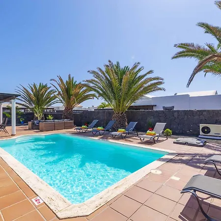 Villa Gisher Playa Blanca